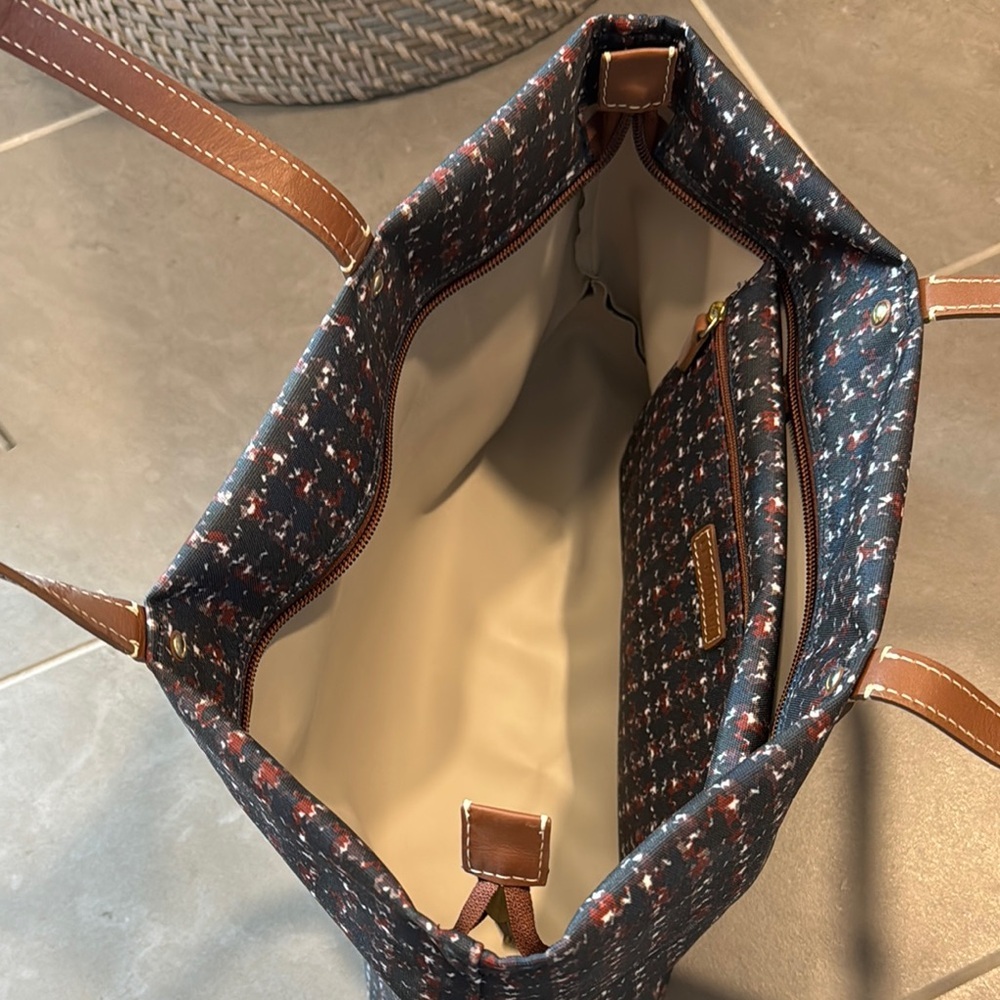 Sophisticated Black and Brown Geometric Tote - Picture 3 of 5